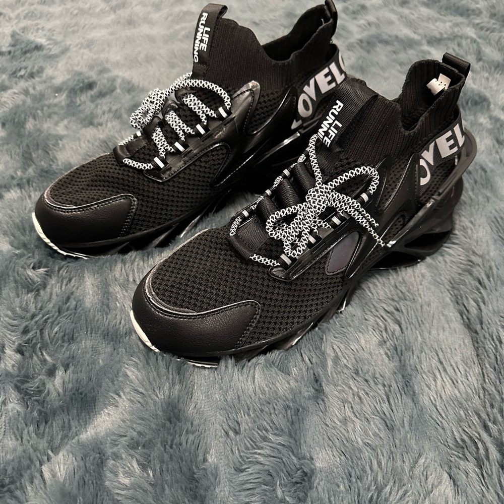 Black Men's Knit Athletic Sneakers - Comfortable Lightweight Performance
